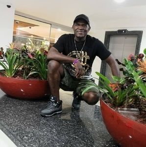 Meet your Posher, Leroy